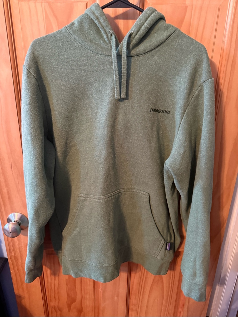 Unisex Patagonia Hoodie Women’s Size Large & Men’s Size Medium